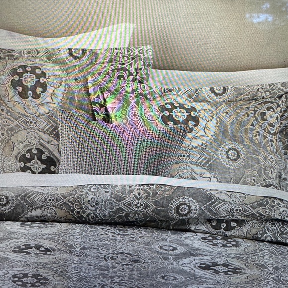 Pottery Barn King Size Jaquelyn Medallion Cotton Duvet Cover & King Sham set - Picture 1 of 7